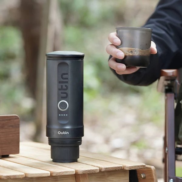 Outin Nano Prenosný espresso kávovar, farba vesmírne sivý