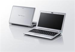 Sony VAIO VPCYB2M1E/S.CEZ AMD E350 (1.6G) 11.6" WXGA ATIHD6310 4GB 320GB WL BT Cam W7HP32 strieborny